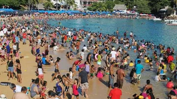 Mega puente octubre