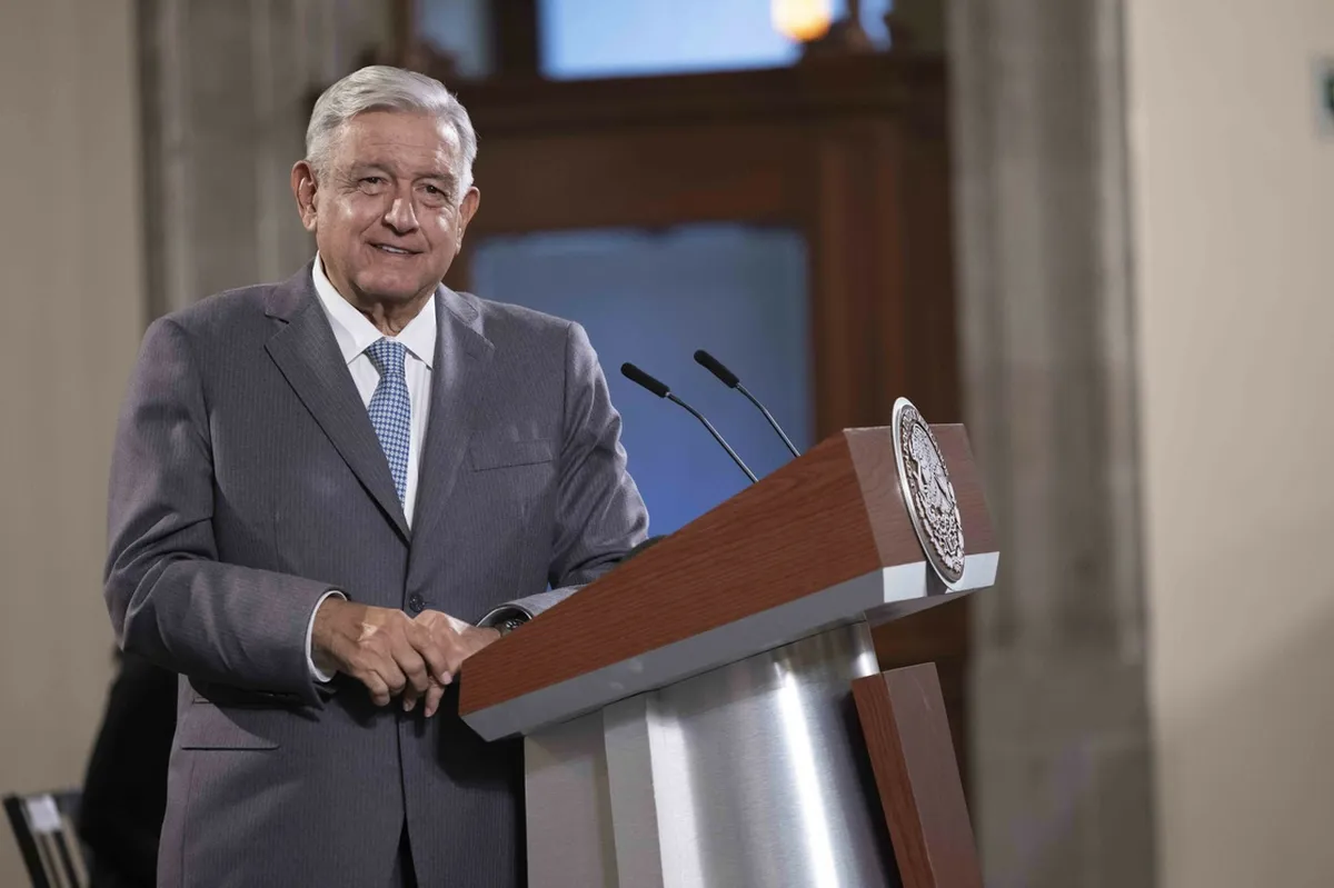 Cónclave conservador “ayuda” a informar sobre racismo y clasismo: AMLO