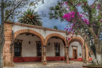 Calles empedradas, vidrio artesanal y una historia de enamorados te esperan en este pueblo hidalguense.