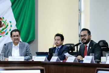 Afirma secretario que gente exige desaparecer los privilegios