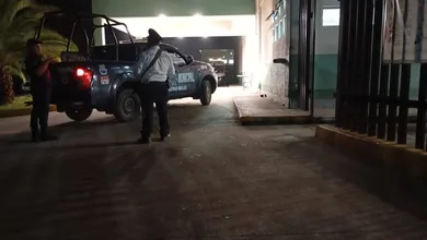 Tragedia en Xochiatipan: policía pierde la vida tras caer de patrulla oficial, autoridades investigan causas