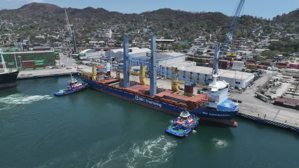 Avanza modernización portuaria en Manzanillo