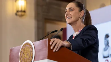 Nueva Ley de Aguas devuelve el control del recurso al Estado y busca frenar abusos, acaparamiento y mercado ilegal, afirma el gobierno.