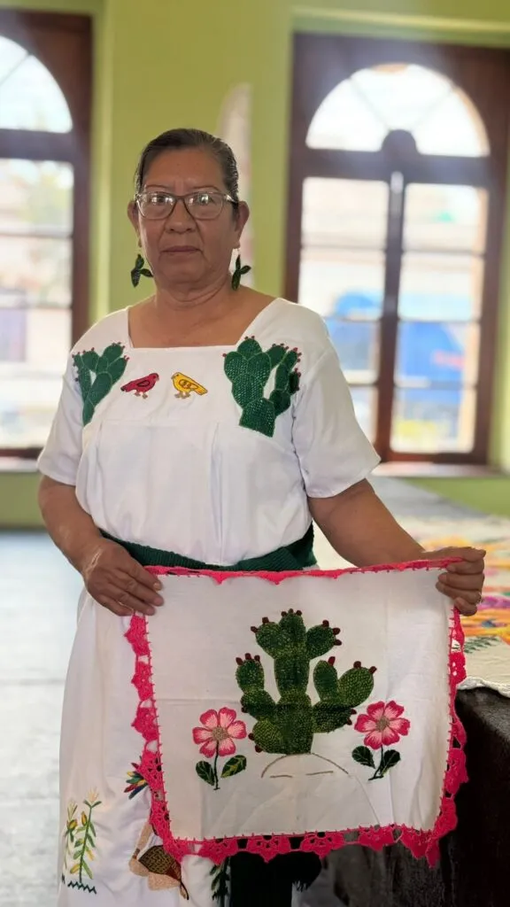 María del Carmen Guillén: el  bordado como una forma de sanar