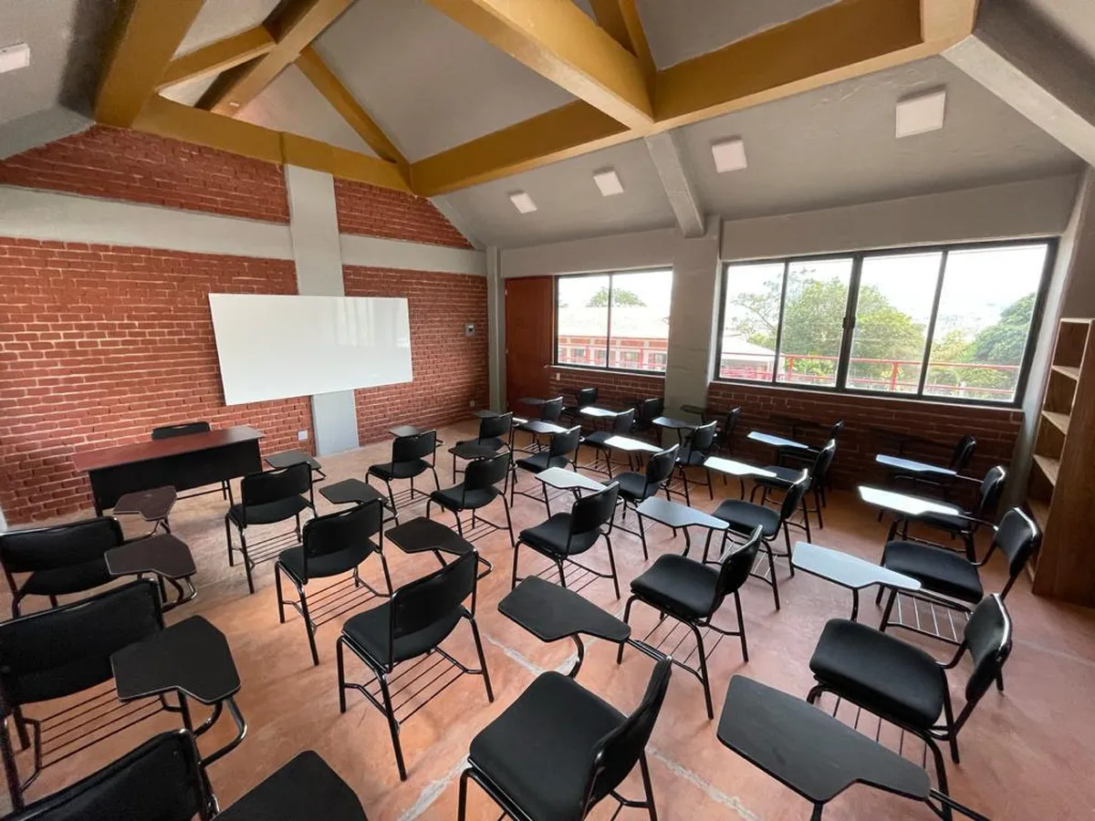 Buscan reservar mínimo de matrículas a estudiantes en situación vulnerable