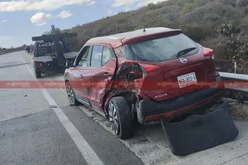 Choque y huida en el Arco Norte: un camión de carga impactó a una camioneta y abandonó el lugar, generando afectación vial.