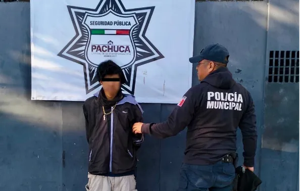 Menor detenido en Pachuca
