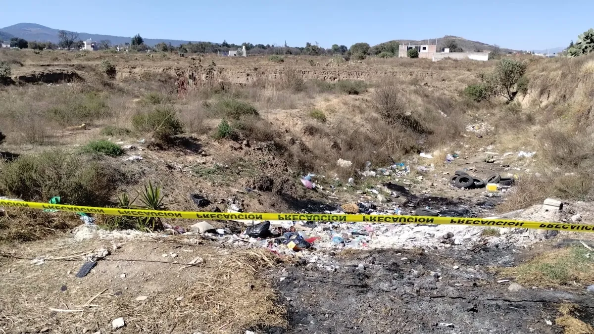 Encuentran cuerpo sin vida de un indigente en un terreno baldío de Tulancingo