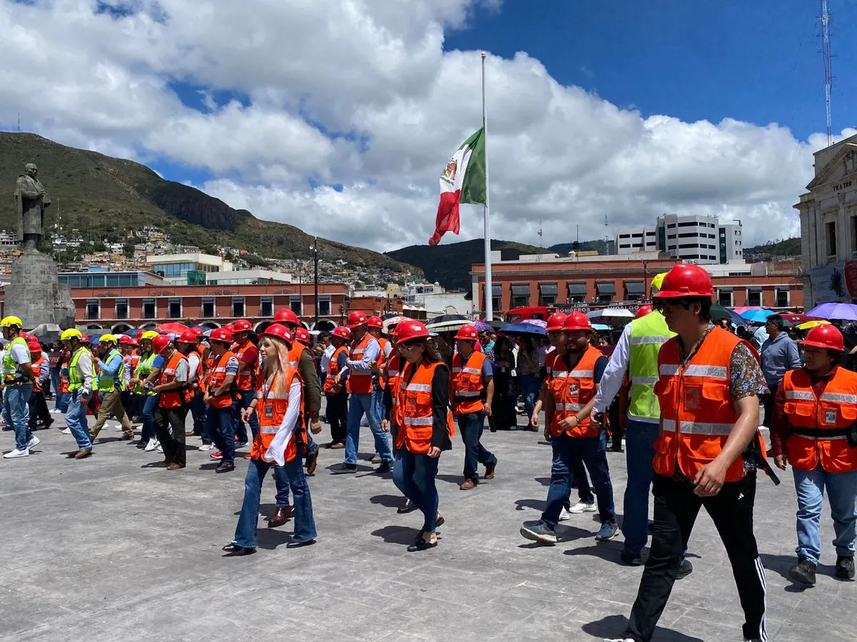 simulacro nacional en Plaza Juarez
