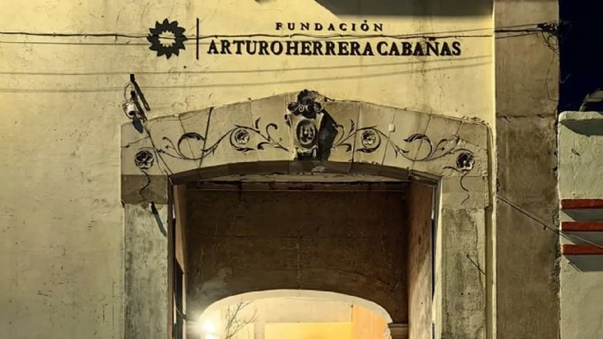 Gobierno anuncia recuperación de inmueble ocupado por fundación en Pachuca; será un museo