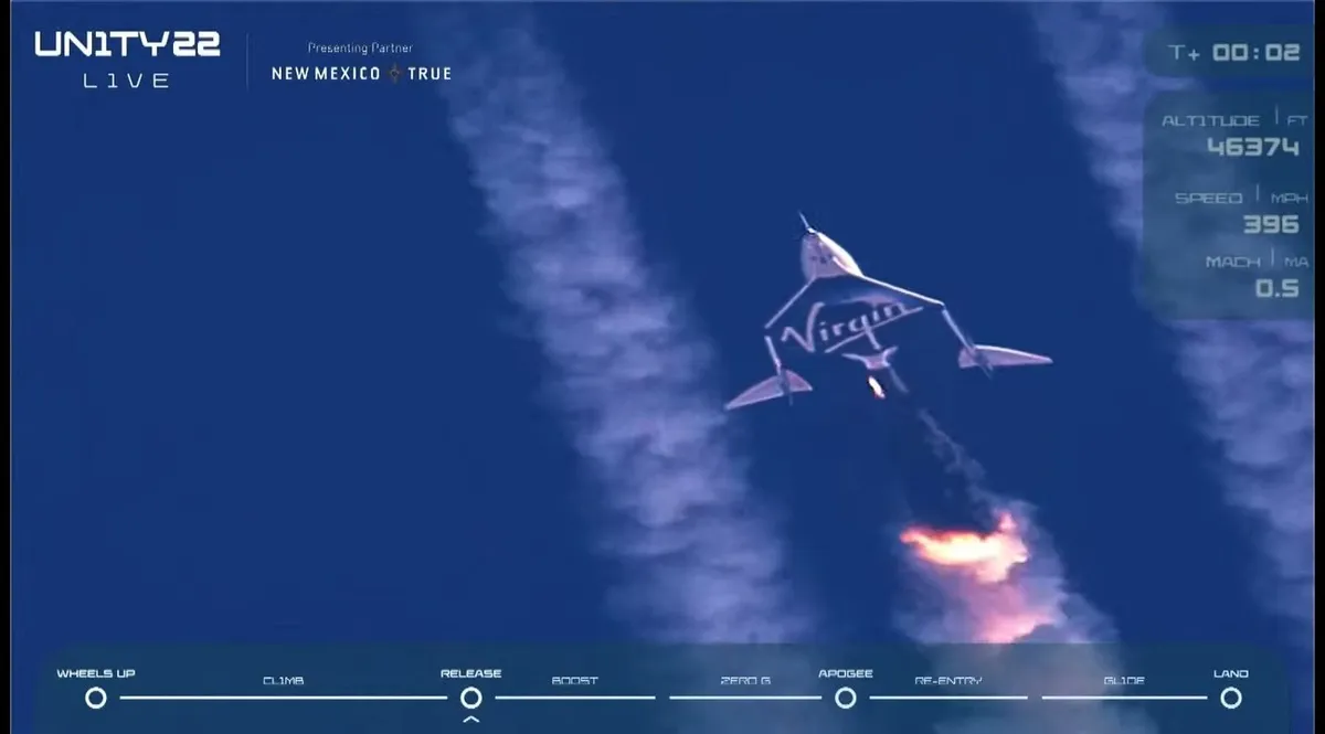 El multimillonario Richard Branson completa con éxito su primer viaje al espacio