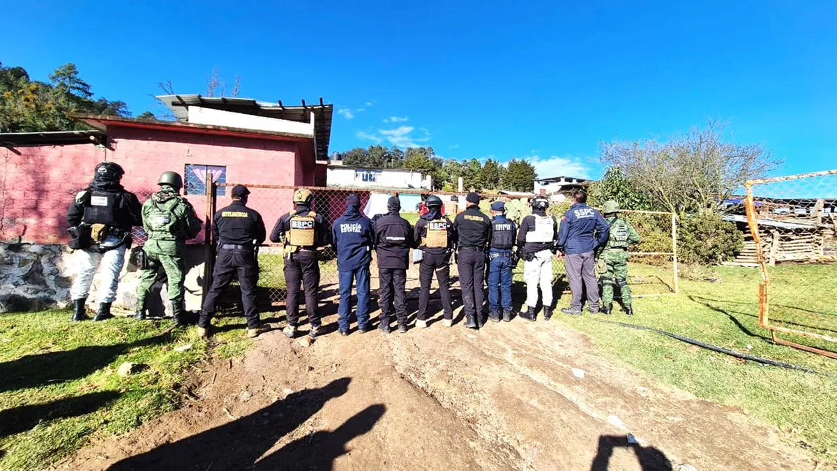 Operativos en Cuautepec aseguran hidrocarburo, drogas y armas