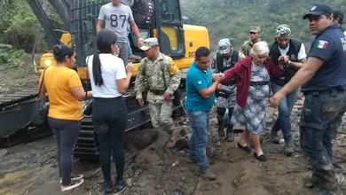 Militares realizan labores preventivas en Tianguistengo.