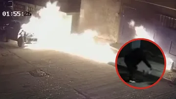 Auto incendiado