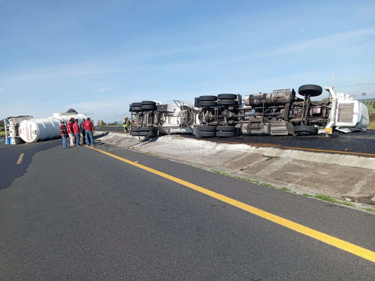 Autopista México-Tulancingo: vuelva pipa de Gas LP