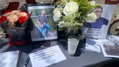 Alumnos del CECyTEH rinden homenaje al profesor Jesús