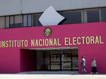 Excesivo, presupuesto de 37 mil mdp que INE prevé para 2024: AMLO
