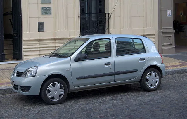 iPhone 13 con lo que cuesta te podrías comprar estos autos usados