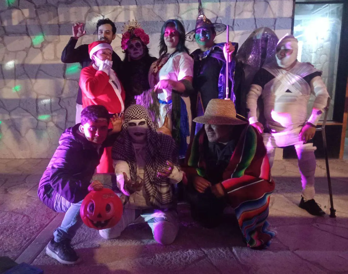 Celebran el Día de Muertos con obra de Teatro  “Sáquese pa su rancho”en Tlaxcoapan