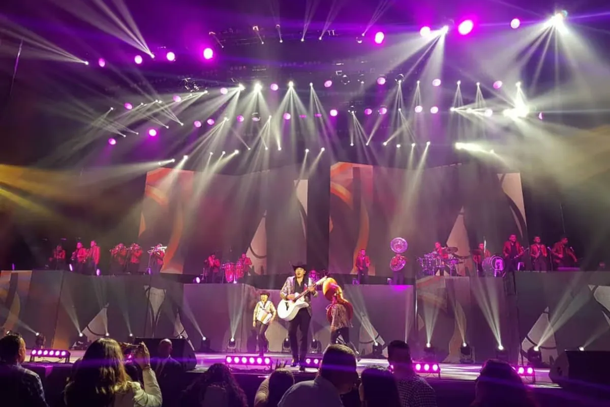 El Teatro del Pueblo 2025 recibe a Calibre 50 y Banda Carnaval esta noche en la Feria Pachuca ¡con tu boleto general de entrada!