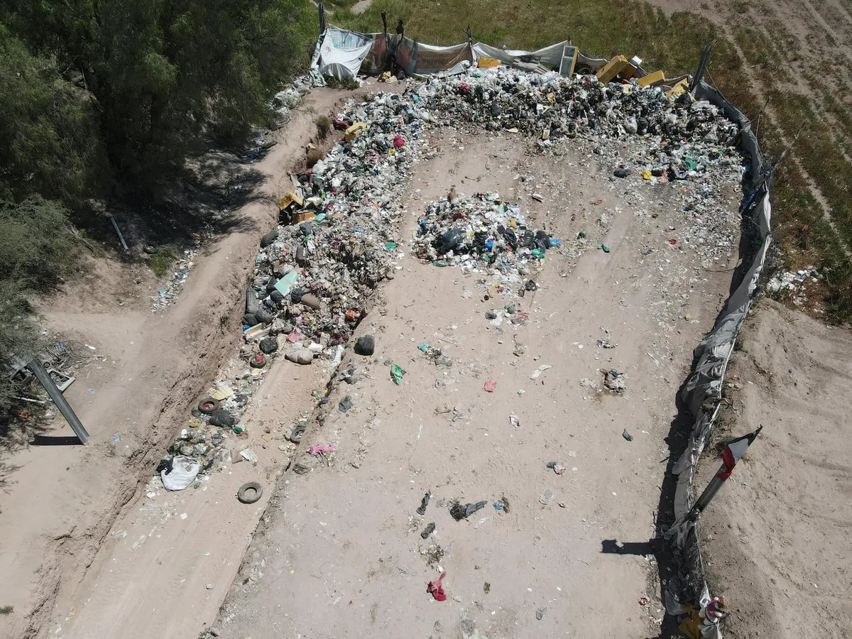 Actopan: bloquean predio que sirve como depósito de residuos sólidos