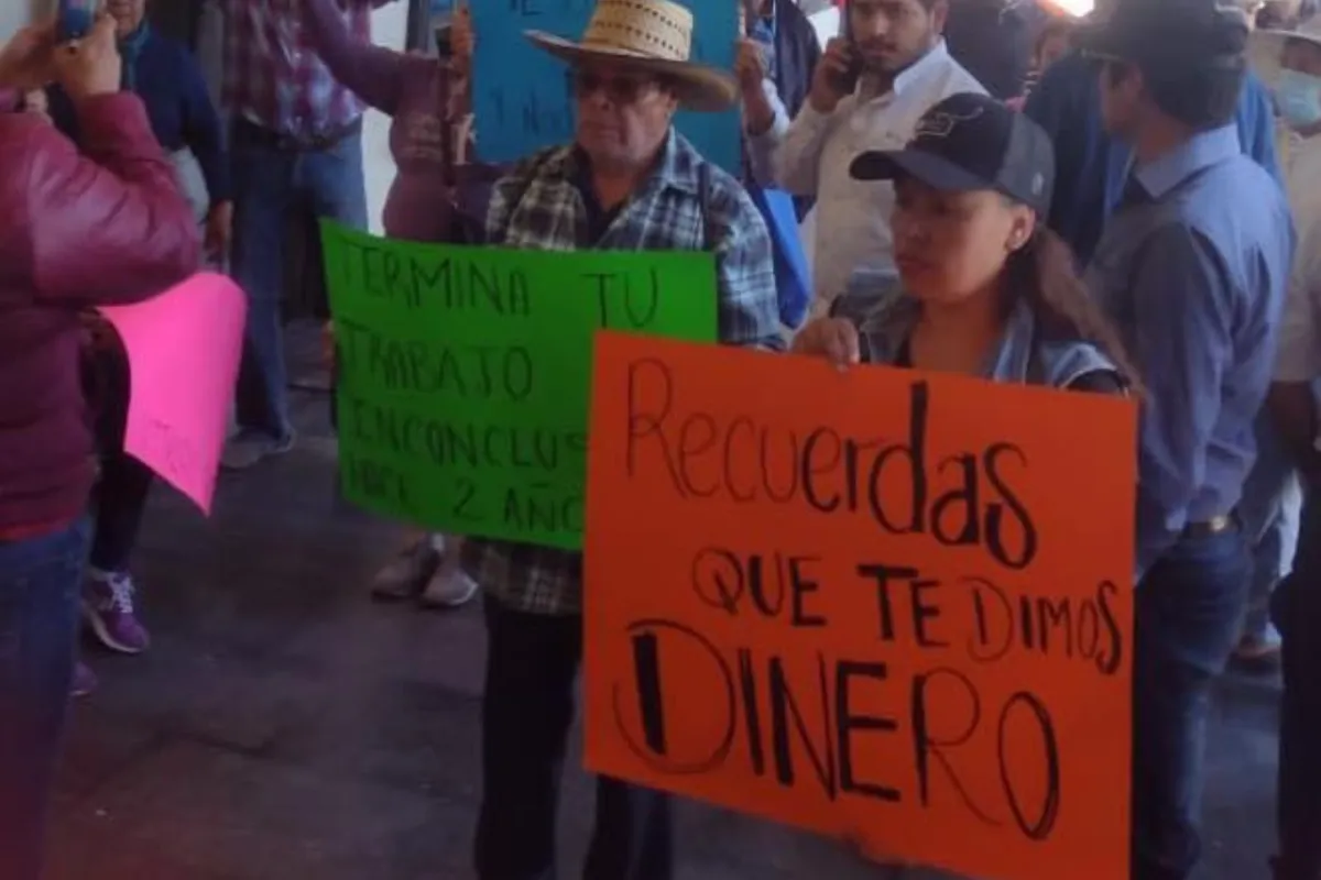 Vecinos de Xithi toman alcaldía de Tepetitlán, esto es lo que piden