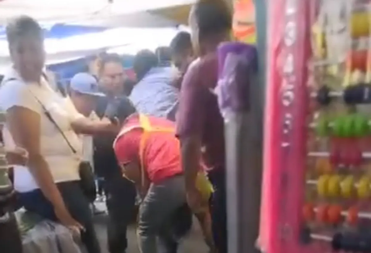 Ixmiquilpan: presunto ladrón es retenido y golpeado por tianguistas
