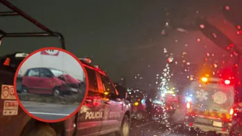 Accidente vehicular sobre la autopista México-Pachuca.