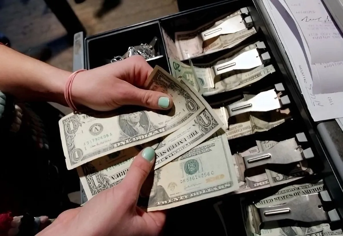 Comité de la Cámara de Representantes de EU aprueba impuesto a remesas