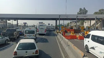 Liberan un punto de la autopista México-Pachuca tras bloqueo de transportistas