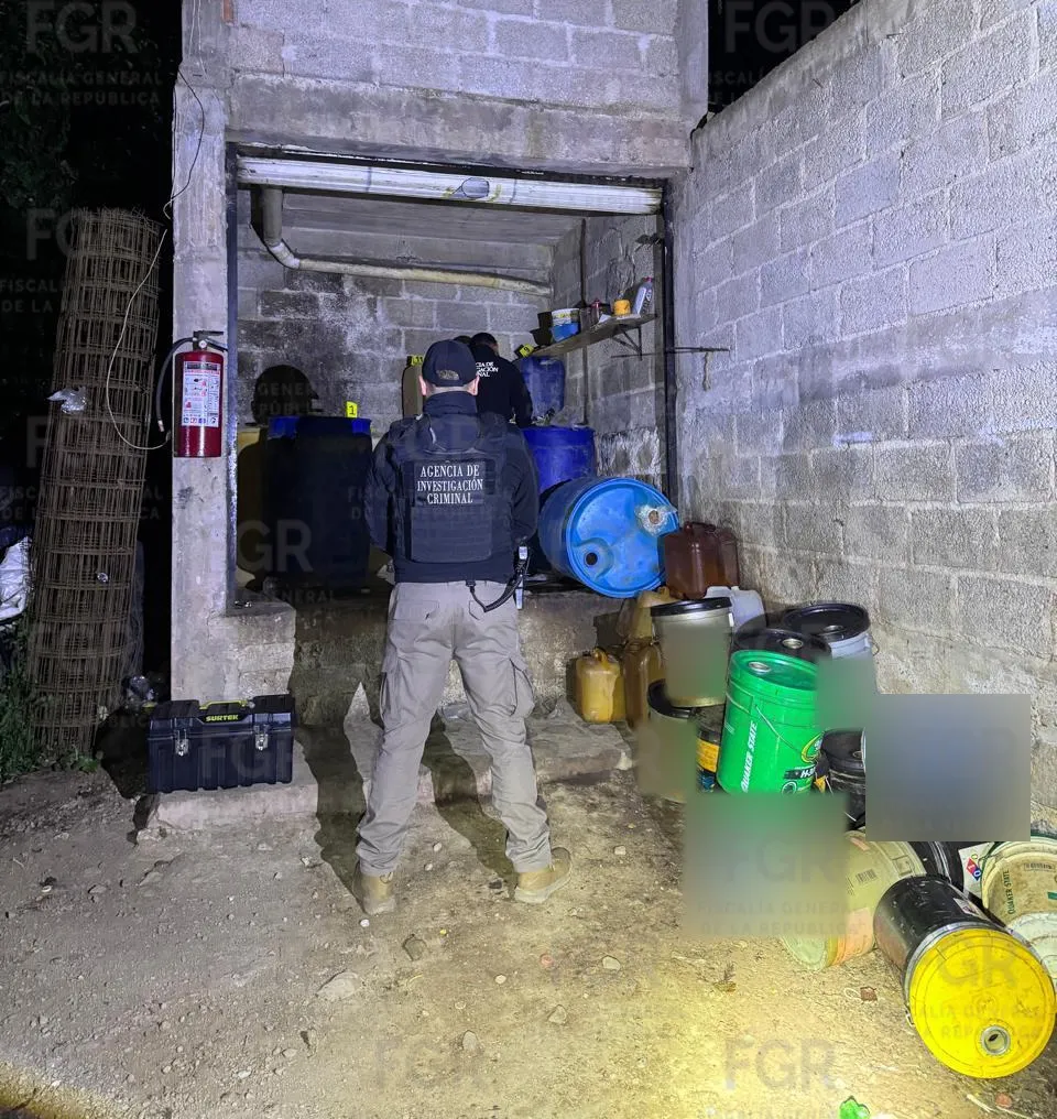 ¡Golpe al huachicol! FGR asegura mil 500 litros de hidrocarburo en Hidalgo