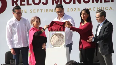 Ceremonia en Plaza Independencia por el 115 aniversario del Reloj Monumental de Pachuca