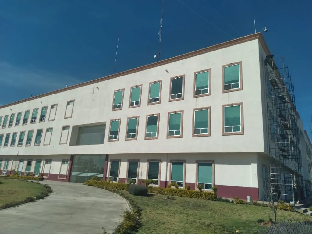 Comienzan a pintar la presidencia de Tulancingo con los colores de Morena  