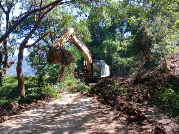 Hidalgo se levanta: más de 300 caminos reabiertos tras el desastre