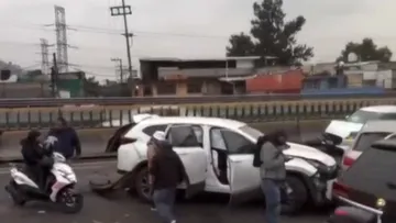 Carambola en la México-Pachuca deja motociclista muerto