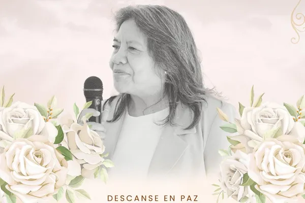 Autoridades y ciudadanos lamentan el fallecimiento de Virgilia Hernández, presidenta del DIF de San Agustín Tlaxiaca.