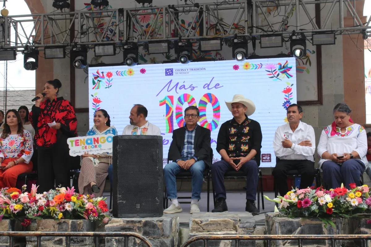 Presidenta de Tenango reconoce a Sheinbaum en el Día del Tenango por enaltecer bordados al vestir