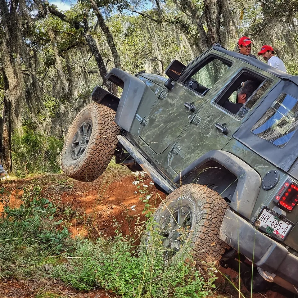 Denuncian daños en Dunas de Huasca por vehículos 4×4