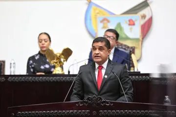 Julio Valera asume presidencia de Junta de Gobierno del Congreso
