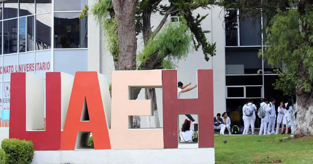 Trabajador de cafetería agrede a estudiante de medicina de la UAEH