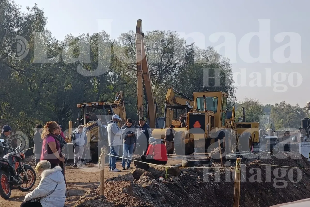 Vecinos protestan y detienen obras