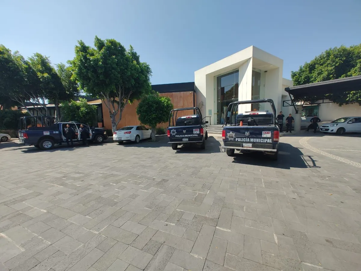 Tula: encañonan y roban 100 mil pesos a empresario tras retiro en banco