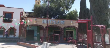 Huitzila es una localidad semirural cuyo nombre es de origen nahuatl que significa "Lugar de Colibríes"