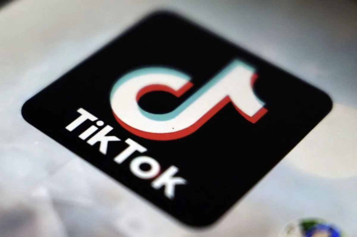 TikTok, la red social que en septiembre declaró tener mil millones de usuarios activos y es muy popular entre los más jóvenes, comparece por primera vez en el Congreso de Estados Unidos para defender su impacto en los niños. Foto Ap / Archivo