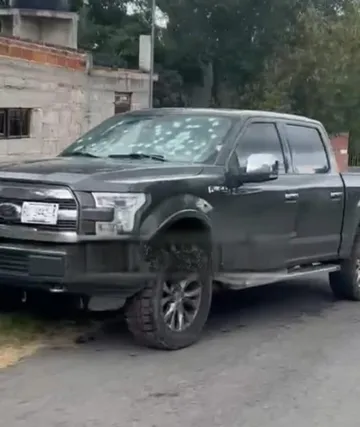 Camioneta blindada atacada en Nopala de Villagrán deja un lesionado