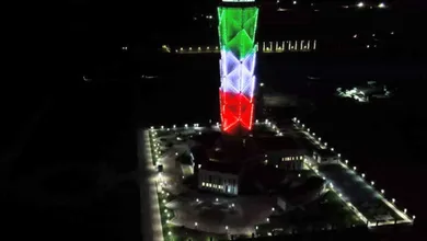 Caseta de autopista donde pasajeros del AIFA pueden exentar el pago mostrando su pase de abordar.