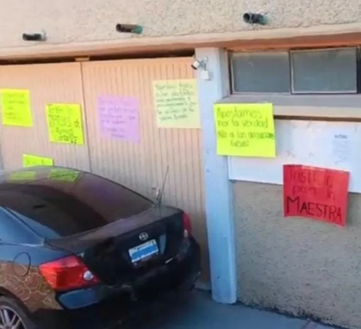 Padres de familia toman primaria