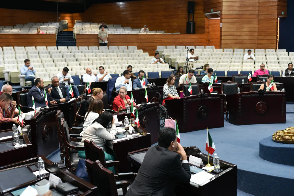 Proponen medidas más estrictas para evitar ausencias en el Congreso