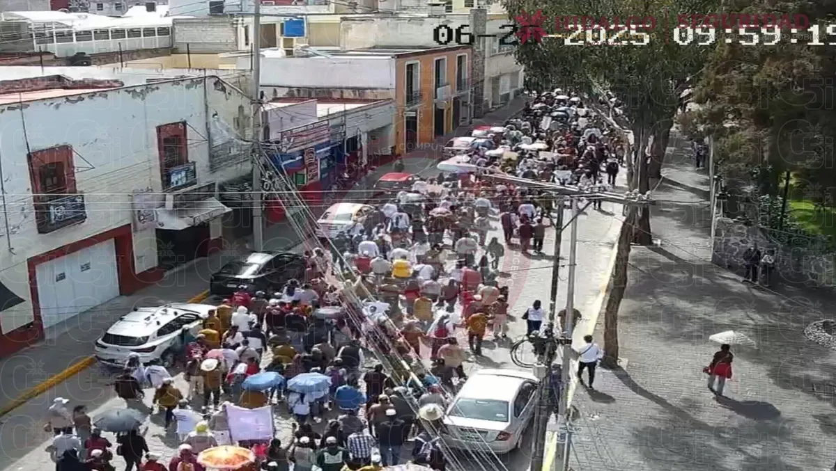 ¡Alerta vial! Manifestación del SUTSMP genera caos en el centro de Pachuca