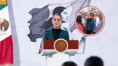 Hombre acosa a Sheinbaum en el Zócalo mientras caminaba a la SEP. El momento quedó grabado.